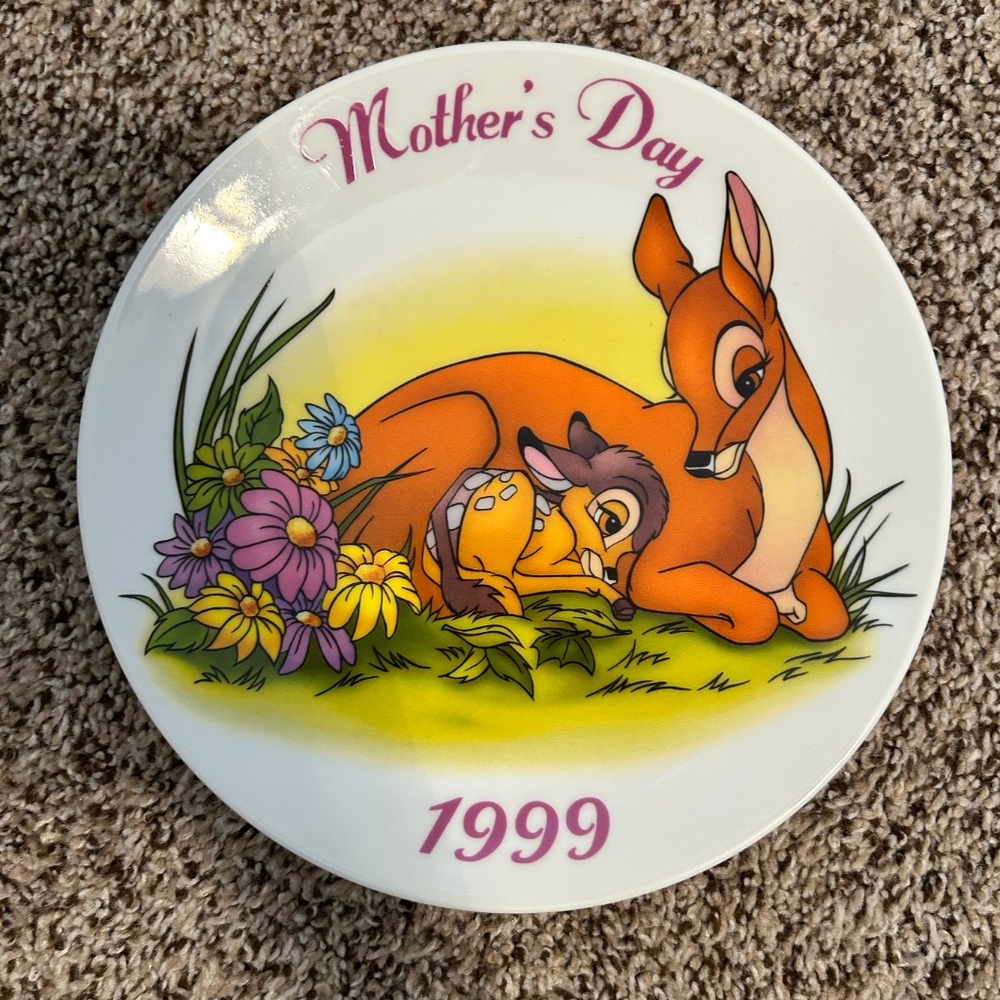 Vintage Disney "Near and Dear" Mother's Day Plate